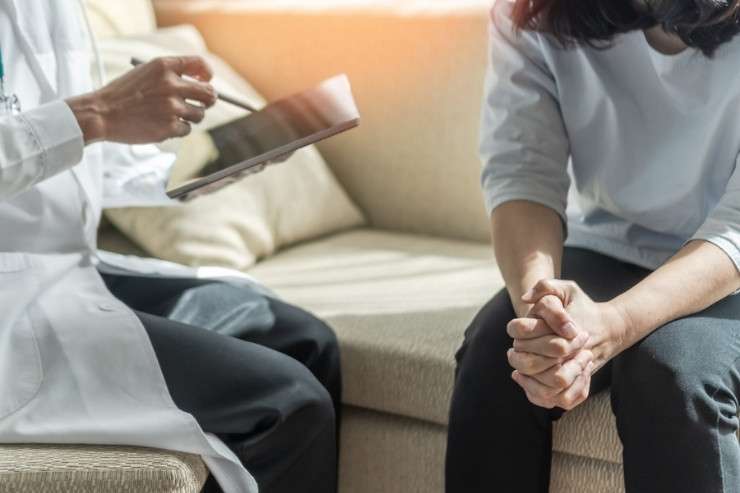 Why Is Dr. Farheen the Best Menopause Specialist in Illinois?